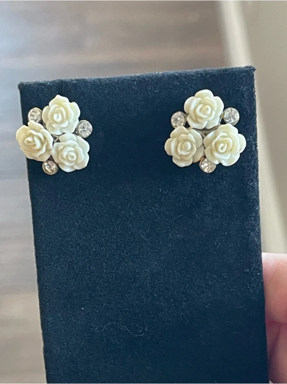 Vintage Style White Carved Rose Bracelet & Earring Jewelry Set